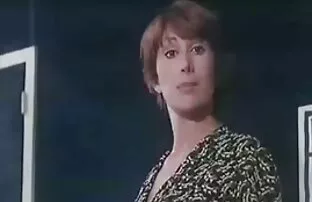 XXX MILF بالغ گربه خود را نشان می دانلود فیلم سکس با معلم دهد و انگشتانش را حرکت می دهد