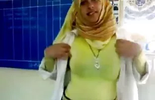 XXX استمناء برهنه مالاتو برهنه در یک دانلود فیلم سکس مادر با پسر مکالمه جنسی با ارگاسم به پایان رسید