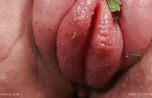XXX دختر با فریاد از ارگاسم با دانلود عکس هایxxx ریکی فریاد می زند.