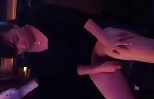 XXX دایی ریش زن جوانی را تقلید می دانلود فیلم سک کند.