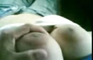 XXX پسر با تصاویرسکسی ازالکسیس خاكستر صورت خود را در یك خاله می كشد ، كلاه دخترانه را لیس می زند