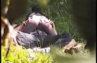 XXX یک مرد مقاومت ناپذیر تقریباً بلوند لکسی را روی مبل چرمی دانلود عکس هایxxx لگد می زند